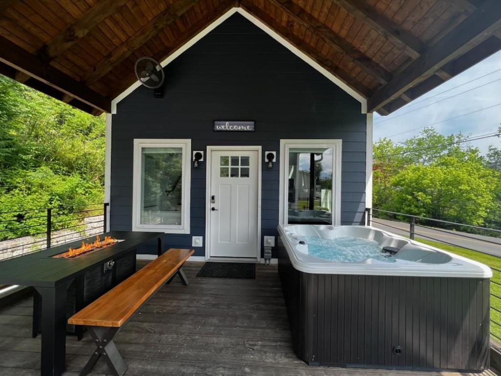 Апартаменти Modern Smoky Mountain Tiny House Піджен-Фордж Екстер'єр фото